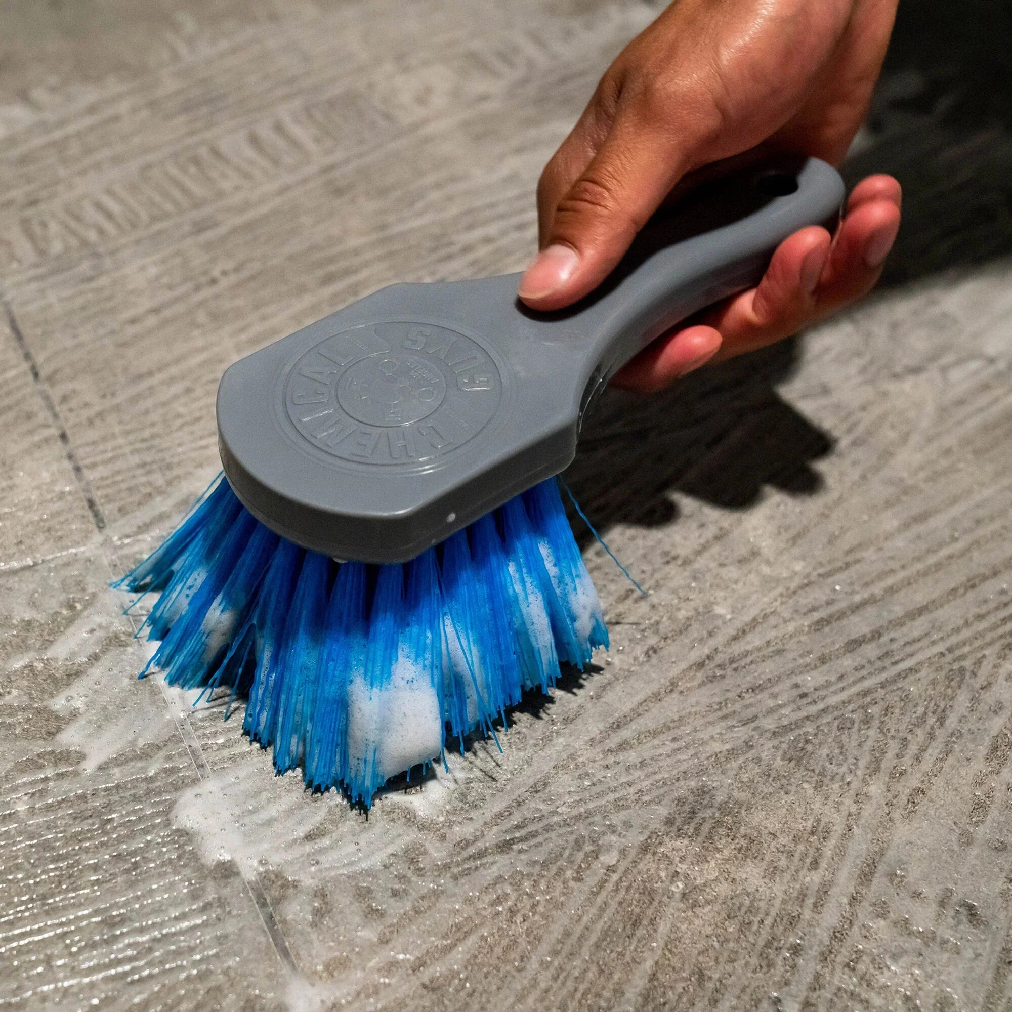 Big Blue Stiffy Heavy Duty Tyre Brush - Image 9