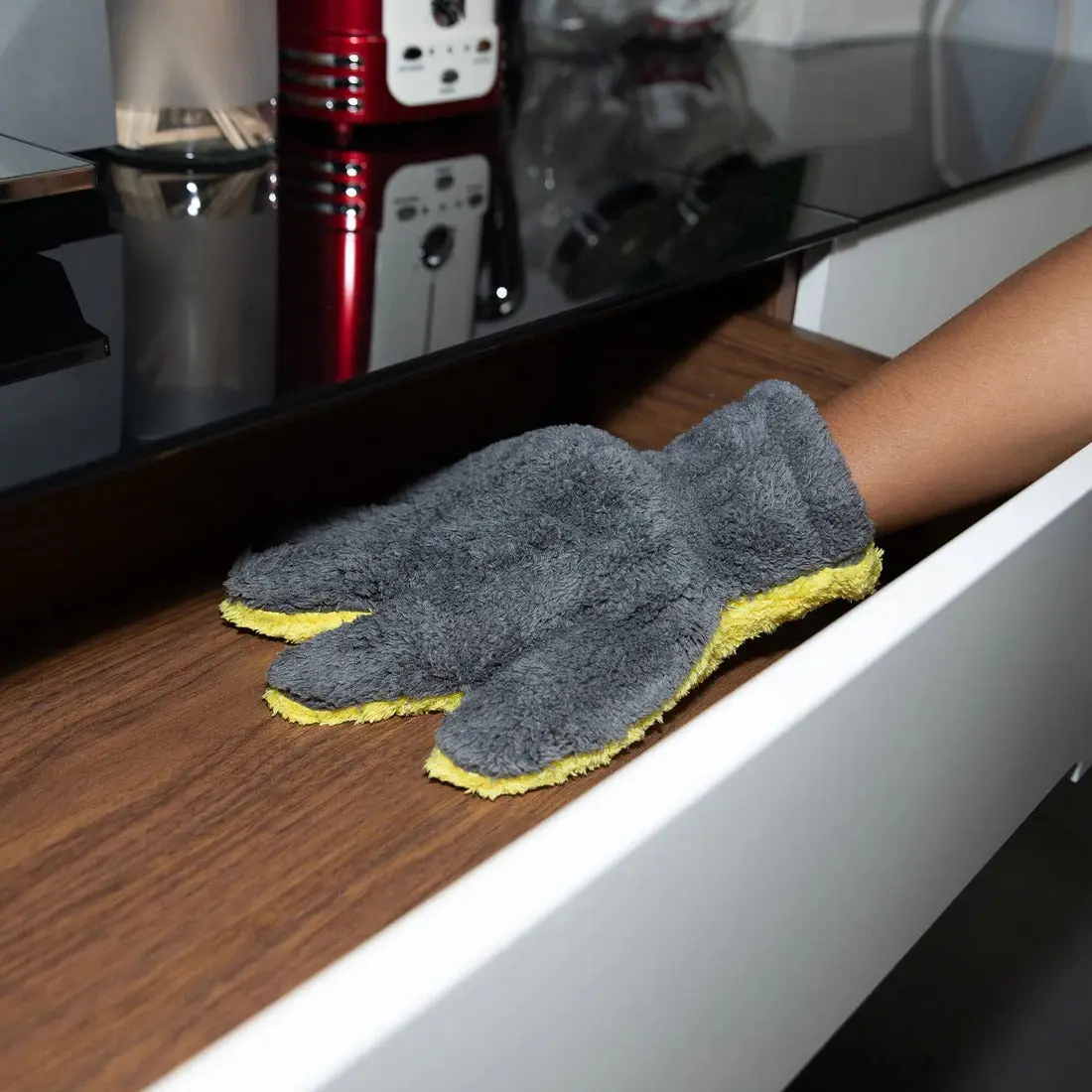 The Stranger Helpful Handy Mitt - Image 14