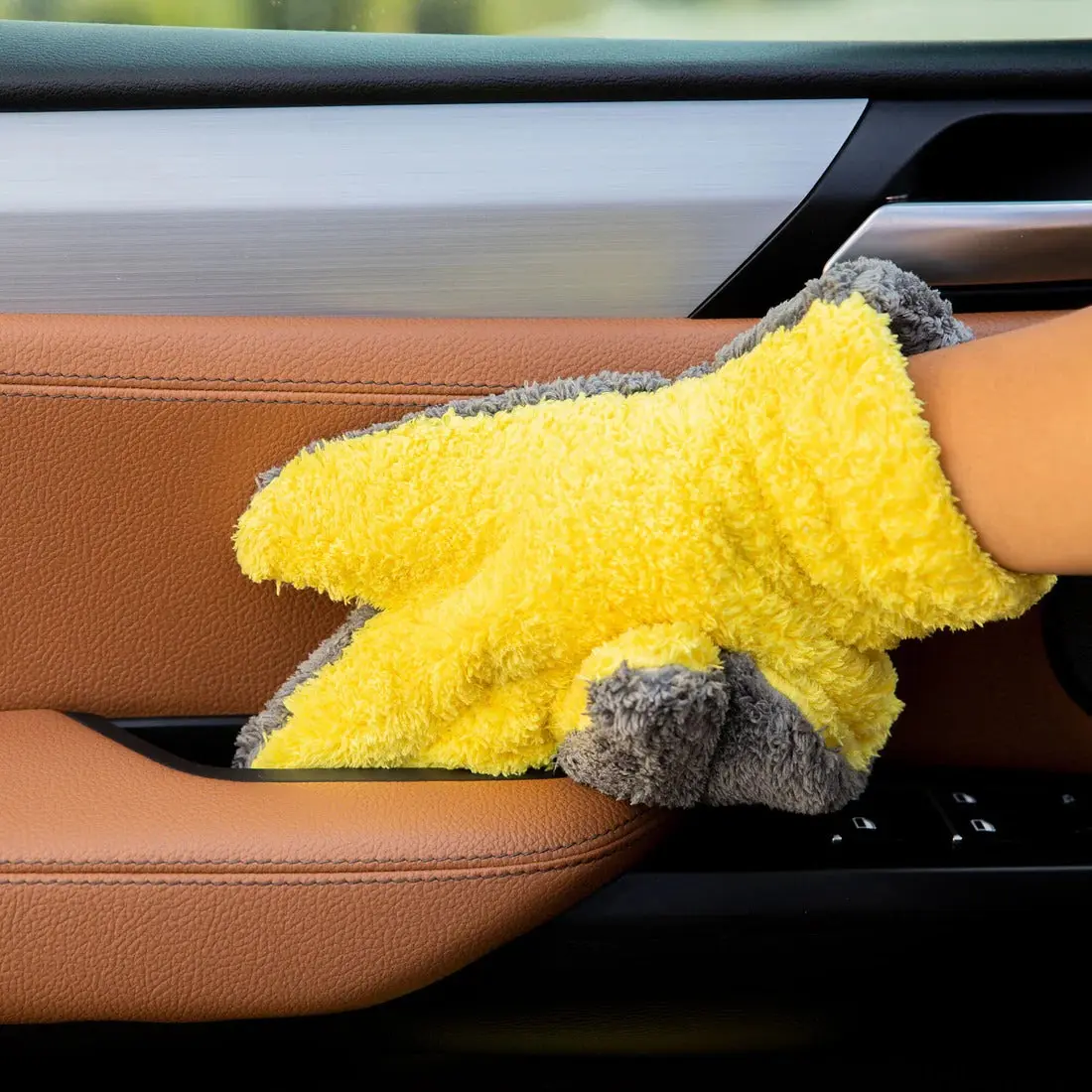 The Stranger Helpful Handy Mitt - Image 17