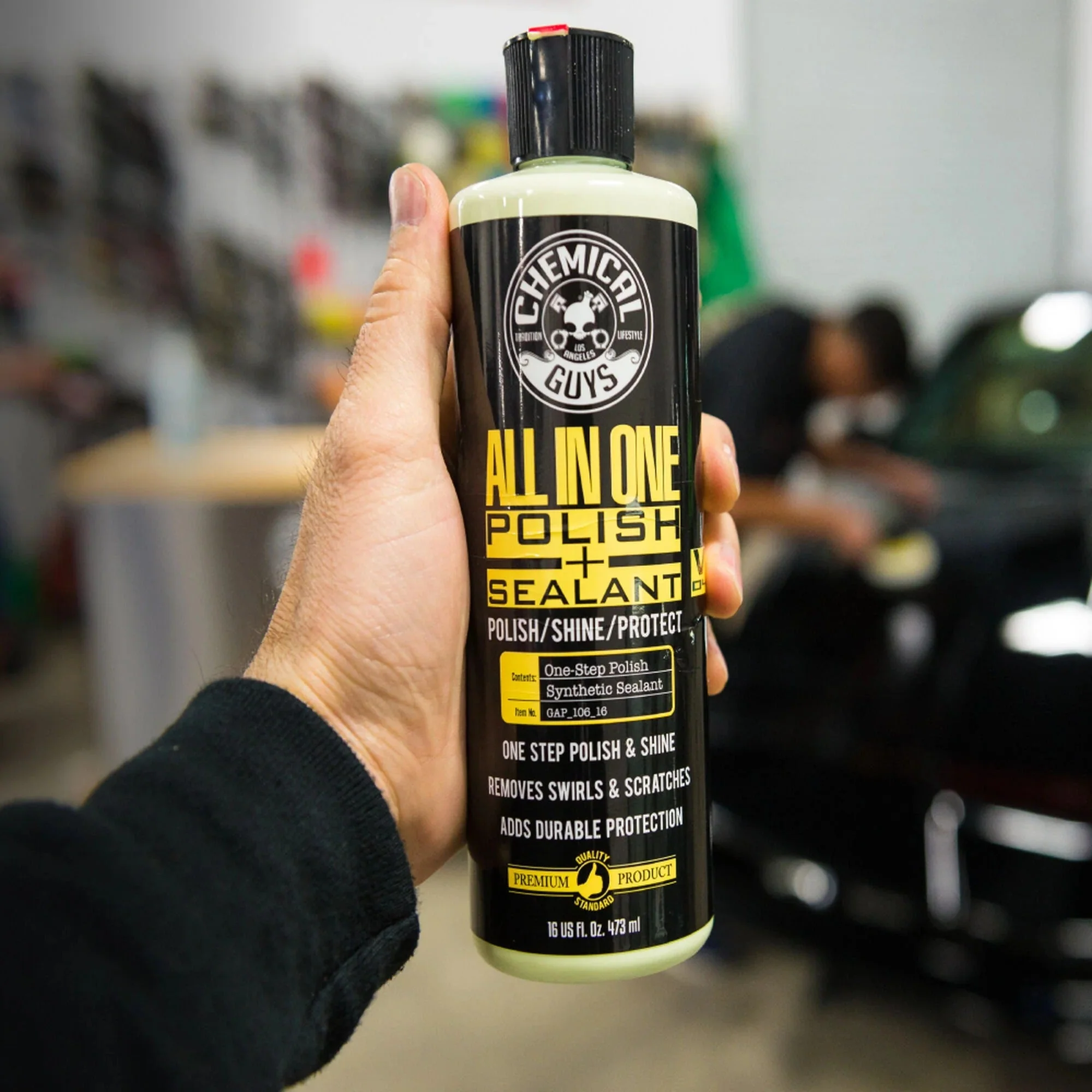 V4 Extreme All-In-1 Polish - Shine & Sealant (16 oz) - Image 4