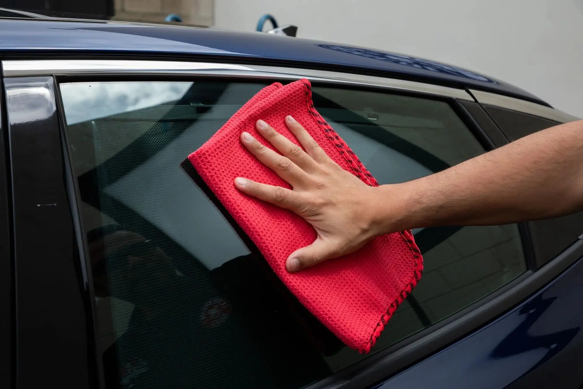 Waffle Weave Glass and Window Microfiber Towel, Red 24" X 16" - Image 5