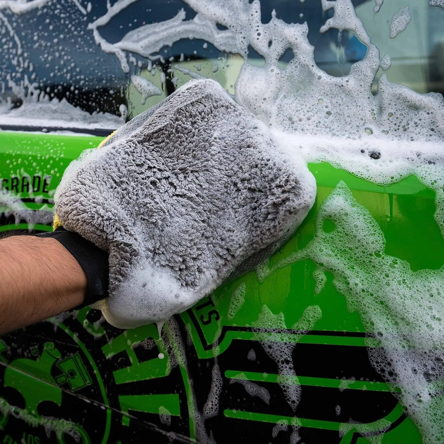 Waterproof 4 In 1 Microfiber Premium Wash Mitt - Image 5