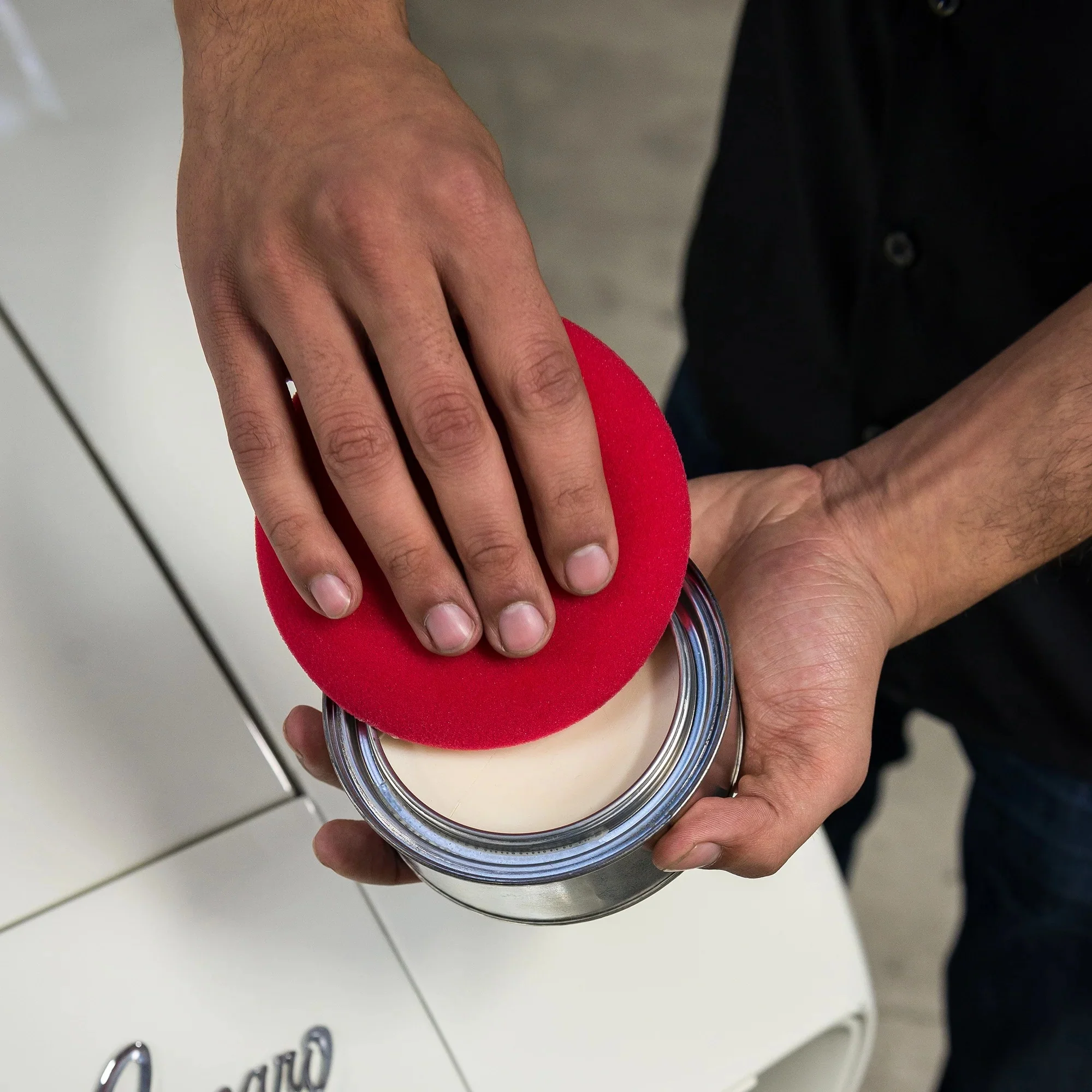 Wax & Dressing UFO Applicator - Image 4