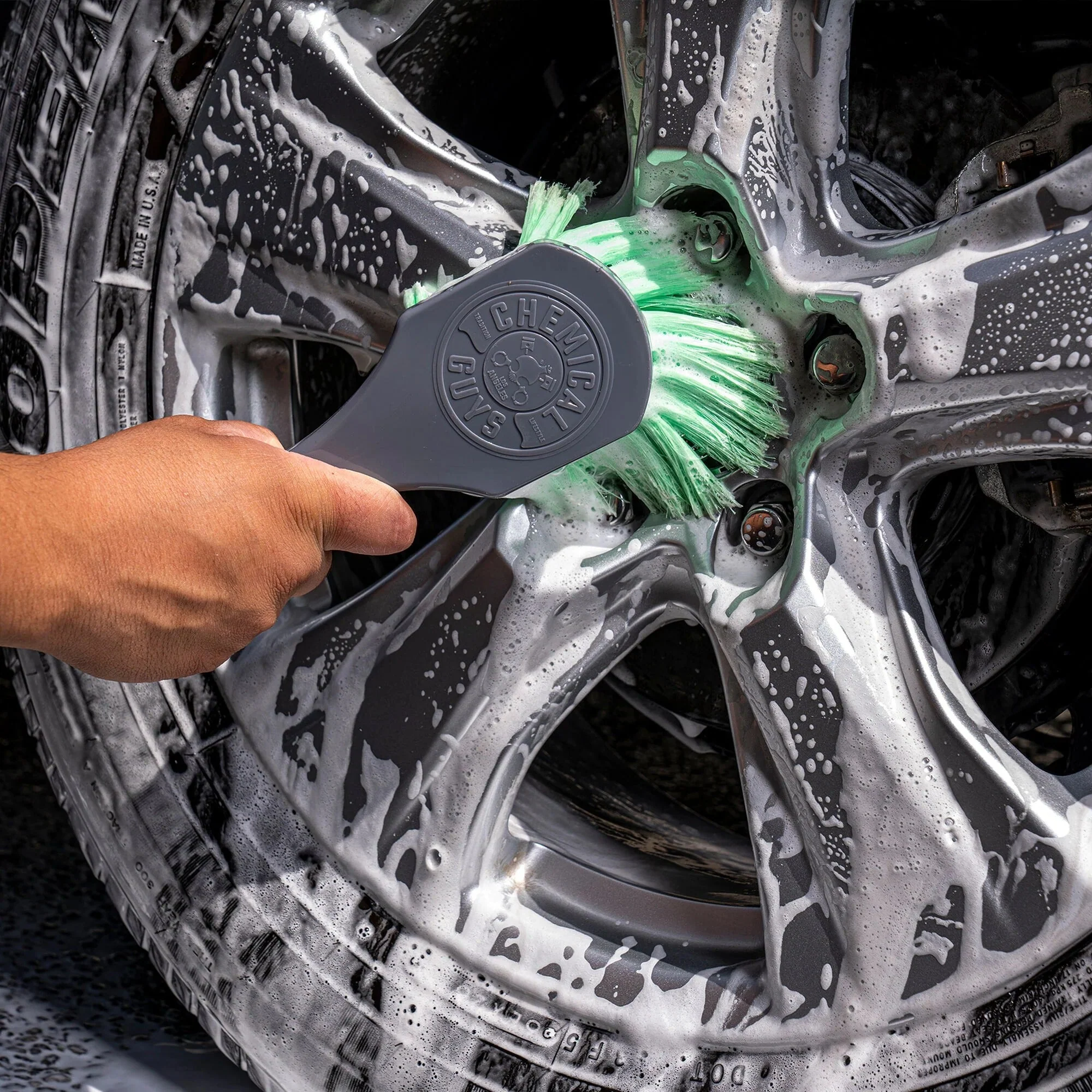 Wheelie All Exterior Surface and Wheel Brush - Image 5