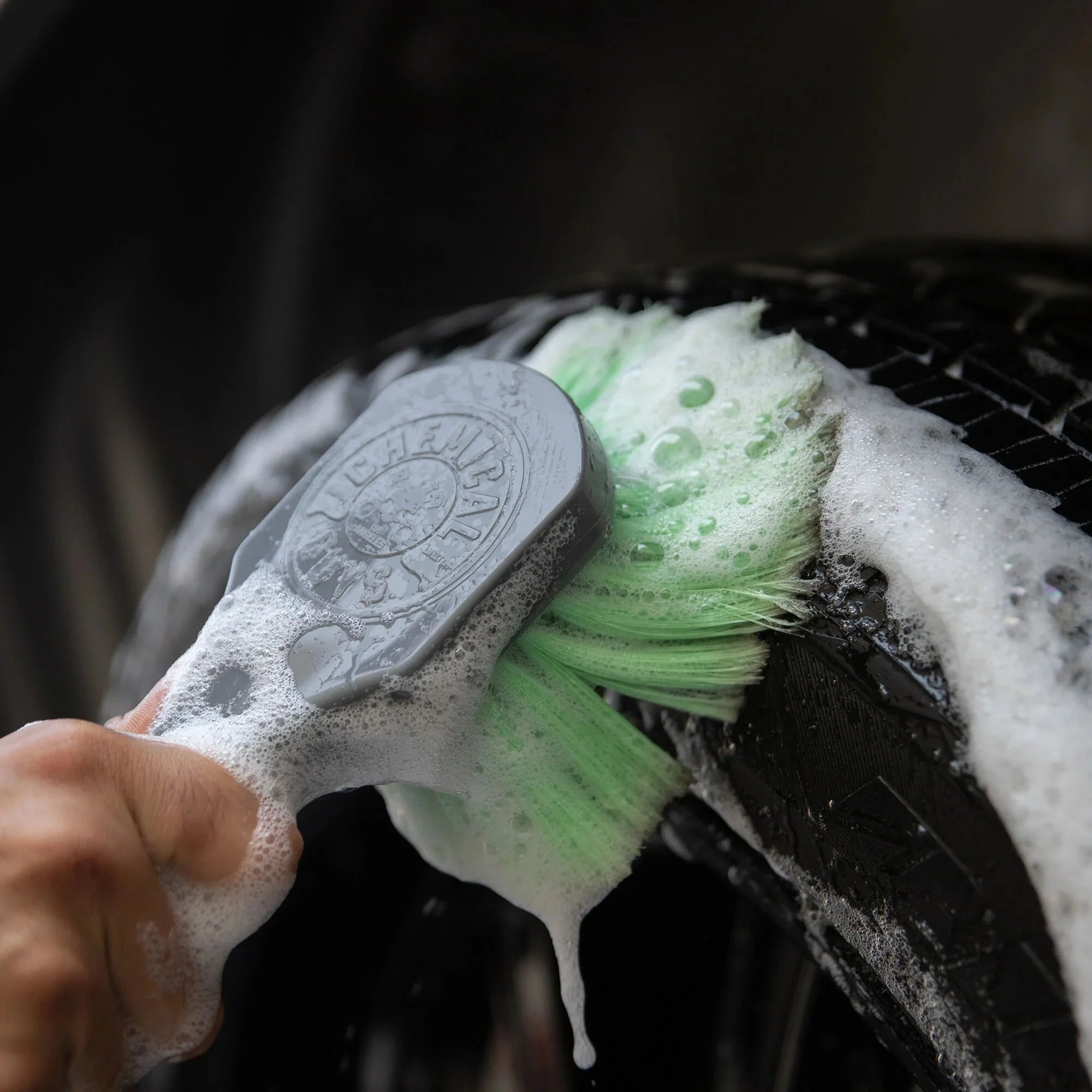 Wheelie All Exterior Surface and Wheel Brush - Image 9